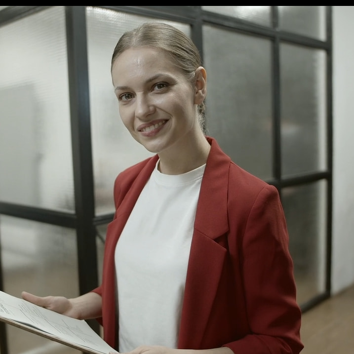 Original video of a woman before AI face swap.